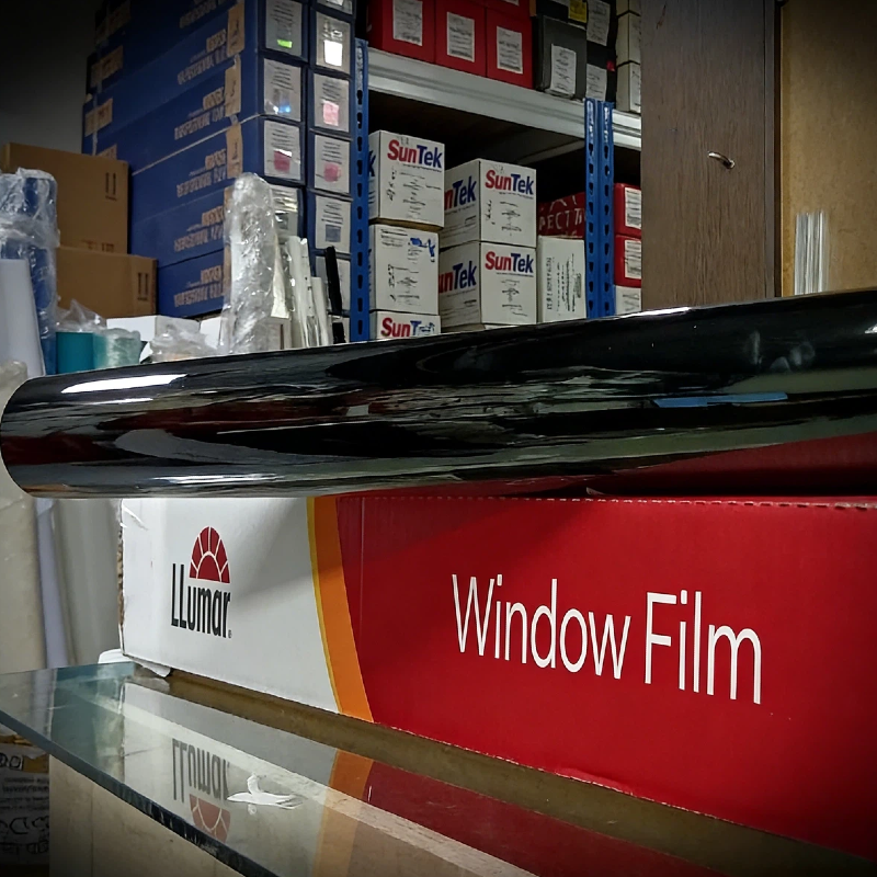 Premium LLumar Nano Ceramic Au - Tinted Window Film reseña y precio