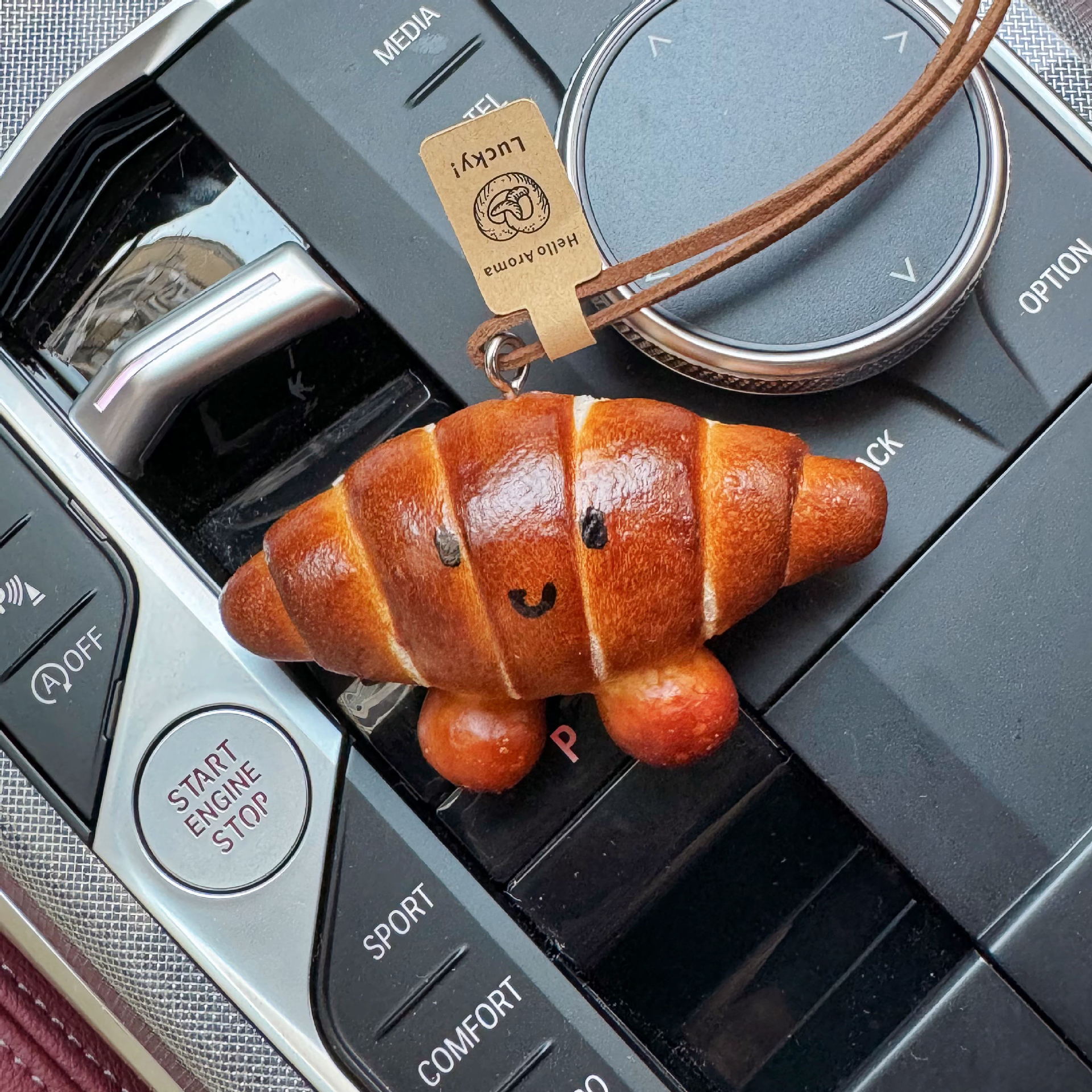 DIY Handmade Bread Keychain Co - Car Accessories Cork reseña y precio
